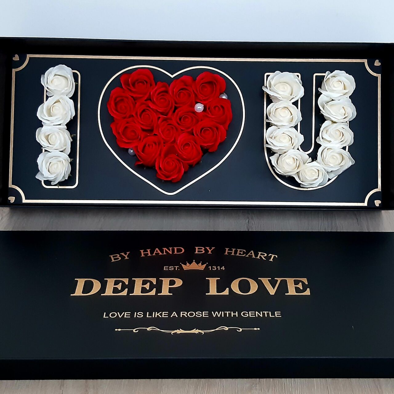 Cutie "I Love You" - Trandafiri din sapun parfumați