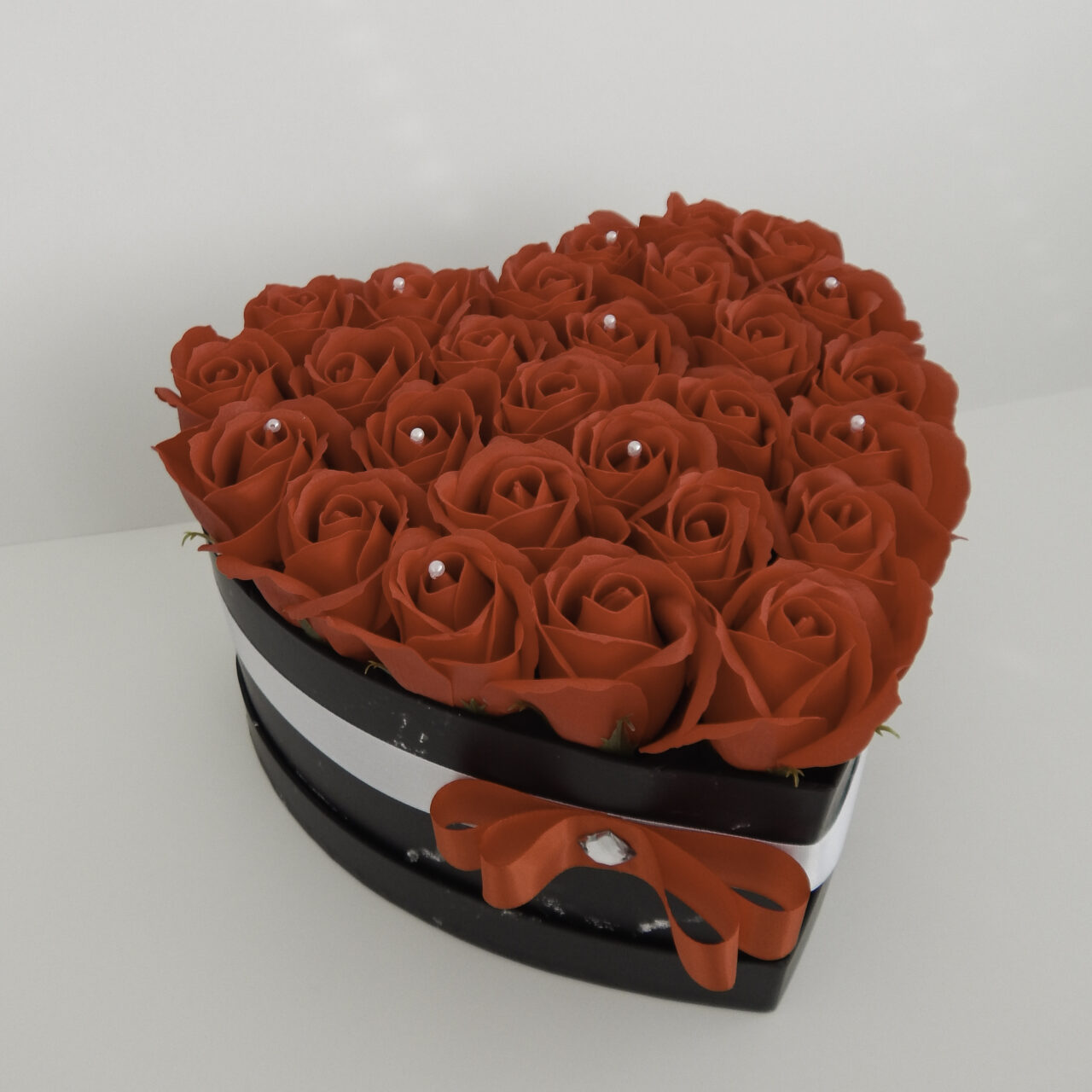 Cutie "INIMA" (27) - Trandafiri din sapun parfumați (RED)