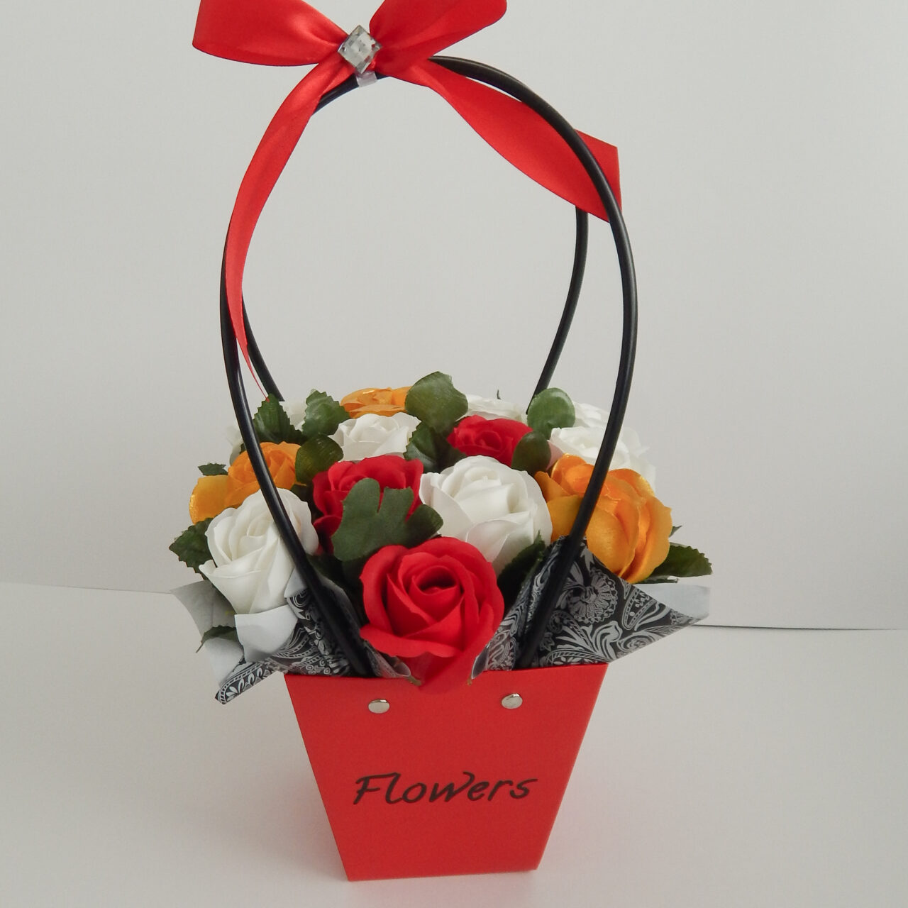 Buchet (13) – Trandafiri din sapun parfumați (COMBINAT)+REDBAG